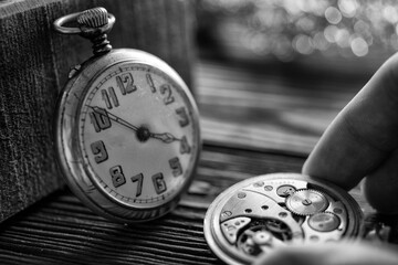 Repair of mechanical watches