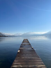 Obraz premium Wooden pier on Lac D'Annecy