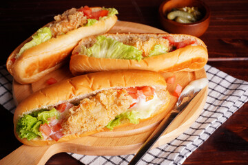 Fried Chicken Sandwich  with sliced ​​tomatoes and sauce Fast food