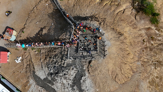 Foto a&eacute;rea capturada con drone, en el volc&aacute;n de lodo el Totumo y cerca al lago del mismo nombre, en el departamento de Bol&iacute;var, cerca a Cartagena, Colombia.