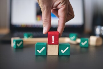 Risk Management and Decision Making: Prioritizing Warning Signs