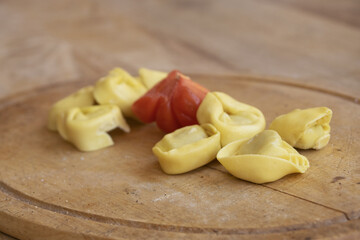 tortellini and fresh tomato