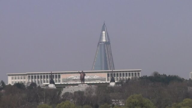 Kim Il Sung statue in Mansudae Grand monument, Pyongyang, North Korea
