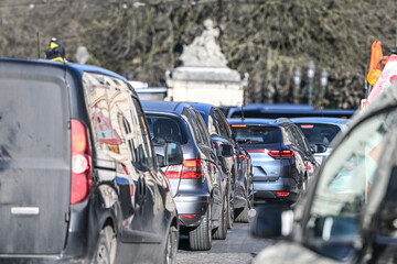 Belgique Bruxelles circulation auto voiture embouteillage file 