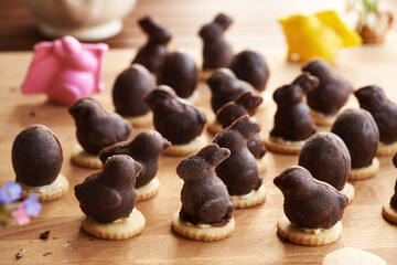 Homemade no-bake Easter cookie filled with eggnog cream