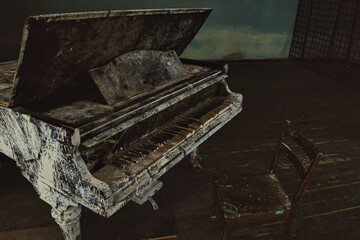 Klavier Lost Place - Beatiful Decay - Abandoned - Verlassener Ort - Urbex / Urbexing - Lost Place -...