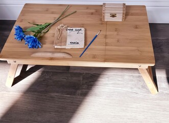 Serenity in Simplicity: Notes, Blooms, and Brushes