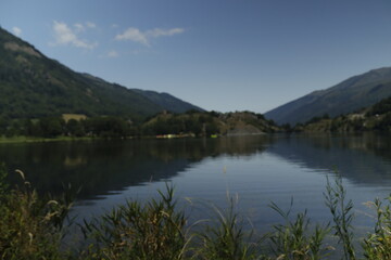 Fototapeta premium LAGO DE GENOS LONDEVILLE. FRANCIA