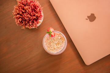 strawberry milk shake
