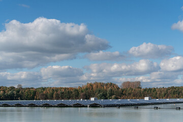 Floating photovoltaic system in Haltern on the Silbersee