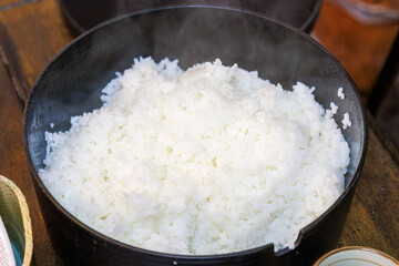 お櫃に入った、炊きたての美味しいご飯。
式根島の民宿の美味しい朝ごはん。

東京都伊豆諸島式根島-2024
