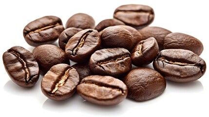 Obraz premium Roasted coffee beans isolated on white