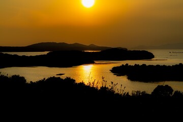 入り江の夕景