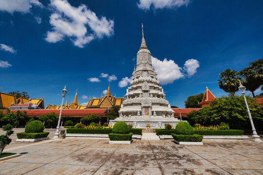 Royal palace in Phnom Penh (Pnom Pen) , Cambodia