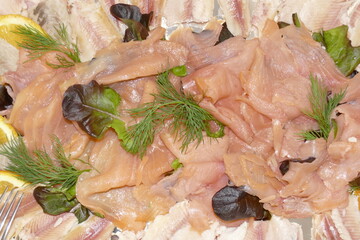 Kalter Räucherfisch auf einem Buffet, Deutschland