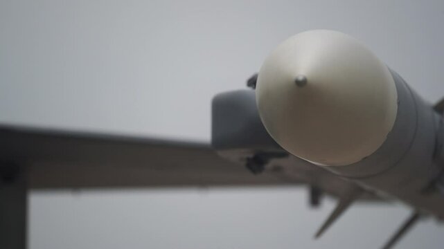 Missiles mounted on warplanes to attack enemy air targets.