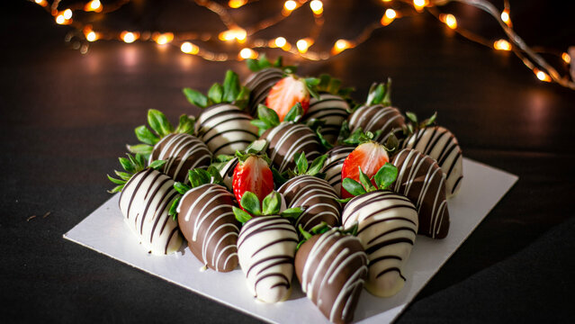 fraise chocolat fond noir