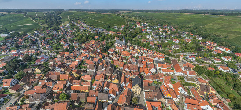 Blick auf Sulzfeld am Main im unterfr&auml;nkischen Main-Dreieck