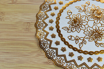 Insulation mat for dining table