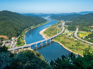 충남 공주시 금강과 청벽대교 © jeong