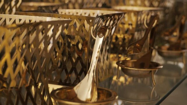 Elegant buffet service with sumptuous platters. Video. KSA.