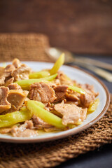 stir fried pork and green bell pepper