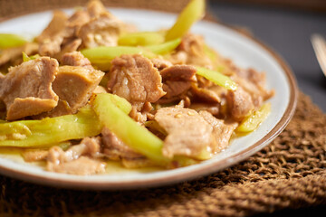 stir fried pork and green bell pepper