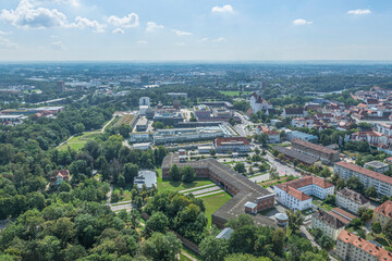 Die oberbayerische Großstadt Ingolstadt an der Donau aus der Vogelperspektive