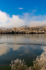 Morgendlicher Winterspaziergang durch die Kalte Jahreszeit im frostigen Werratal bei Immelborn - Th&uuml;ringen - Deutschland 