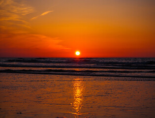 Sunset on the beach close-up - Horizontal