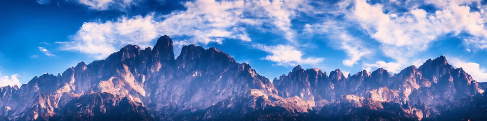 Obraz premium Nice panoramic mountains scene