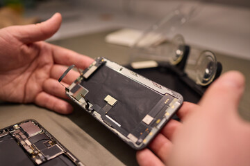 Expert Smartphone Repair Using Advanced Precision Tools for Optimal Performance and Quality