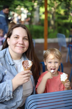 family eating ice cream