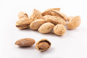 殻付き　アーモンド