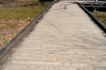 Obraz premium 趣のある木製の遊歩道