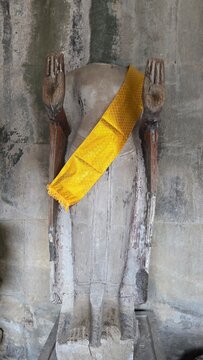 buddha statue without face