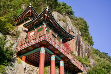 Yaksa-jeon Hall Perched on a Cliff at Saseongam Hermitage