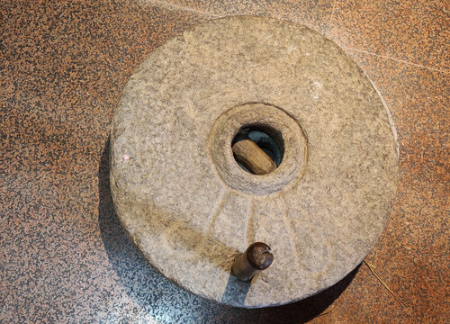 Traditional Stone Grinding Chakki