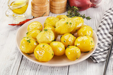 Hot boiled baby potato with oil