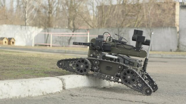 EOD, sapper robot for remote explosive ordnance disposal