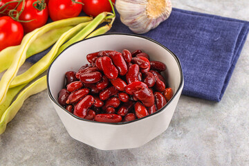 Canned red bean in the bowl