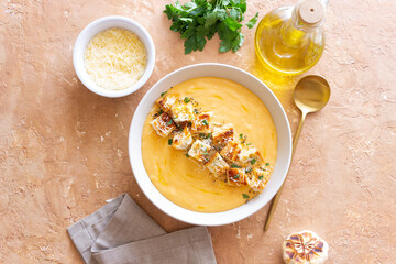 Cheese cream soup with croutons. Healthy food. Vegetarian food.