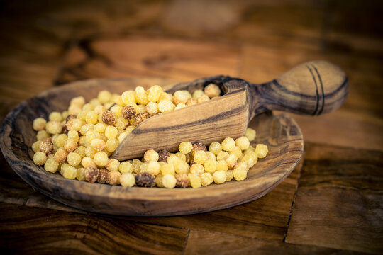 Fregola Sarda Hartweizennudeln eine Spezialit&auml;t von Sardinien