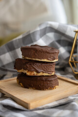 homemade oatmeal sponge cake with chocolate filling recipe. healthy food