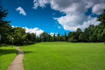 Obraz premium City Street Building View, Montreal, Quebec, Canada