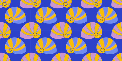 Seamless pattern with sea shells Hand drawn trendy flat style seashell. Tropical beach shells. Summer seamless pattern. Vector illustration