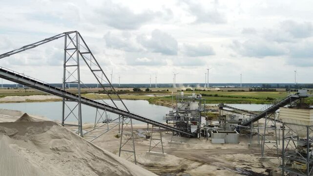 Die Industrie in Deutschland: Eine Sandf&ouml;rderanlage
