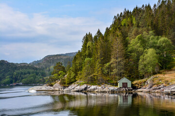 Fjord de Mostraumen depuis le bateau