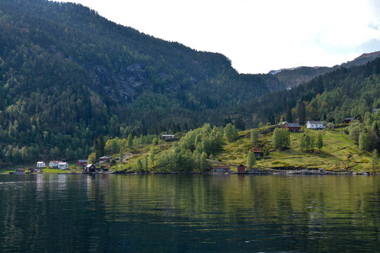 Fjord de Mostraumen depuis le bateau
