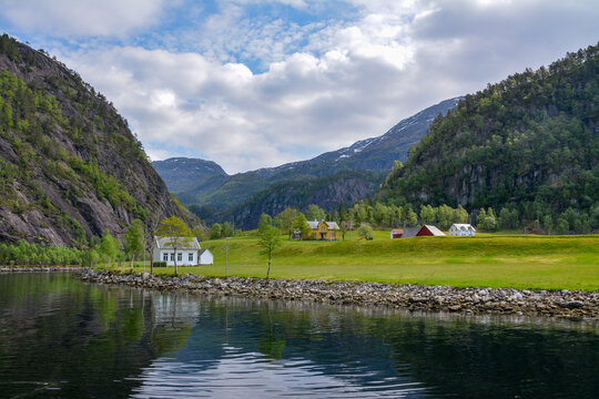 Fjord de Mostraumen depuis le bateau
